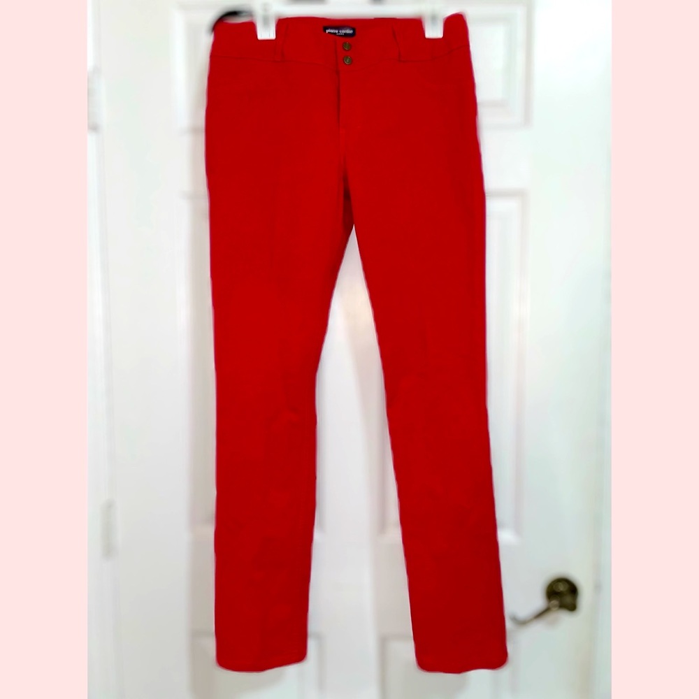 Red jeans, straight leg✨